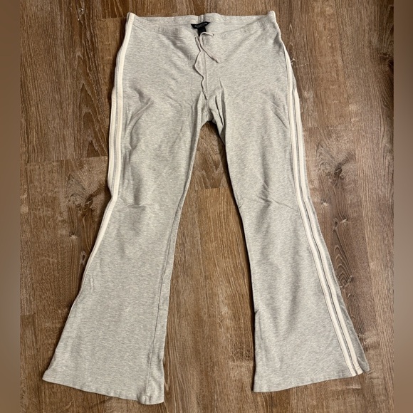 Abercrombie & Fitch Women's Light Gray Flared Joggers - Picture 2 of 4